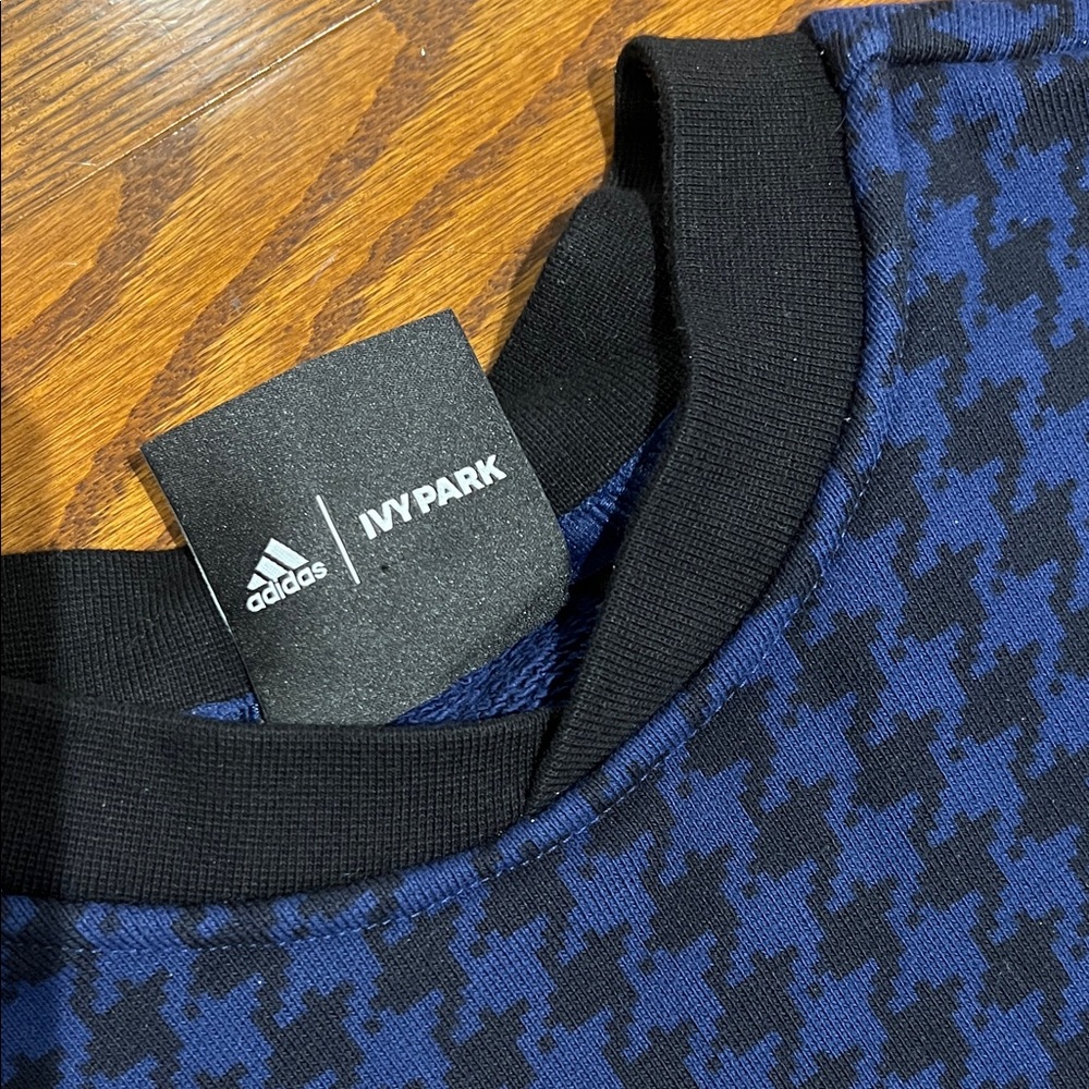 IVY PARK Olive & Gray Houndstooth Pullover